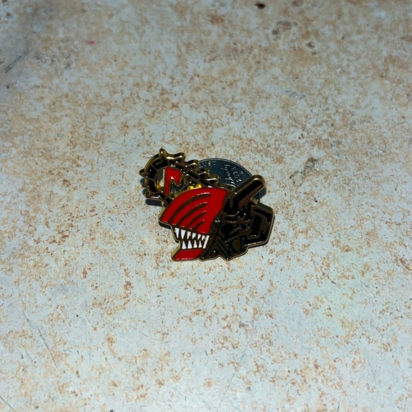 Chainsawman Pin - Picture 1 of 3